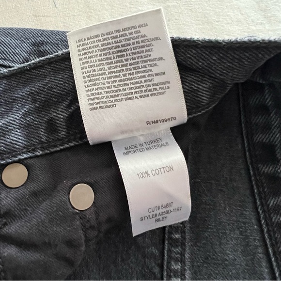 Agolde Riley Jeans in Contraband - Picture 16 of 16